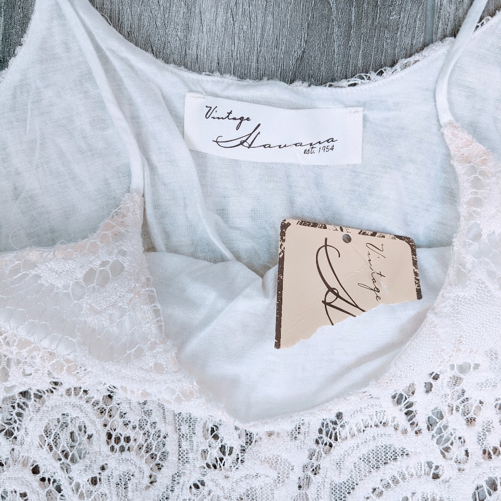 NWT Vintage Havana White Leave Crop Top M - Picture 2 of 5
